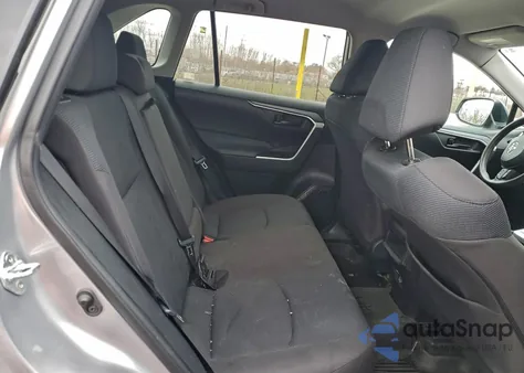 2021 Toyota Rav4 Le z USA, uszkodzony, nr VIN 2T3H1RFV3MW142576